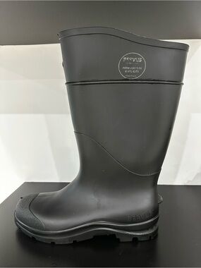 SERVUS WORK BOOTS, MADE IN USA, TECHNOLOGY AND COMFORT IN 14” SIZE: 10 MENS.